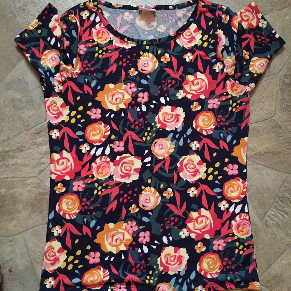 LuLaRoe GiGi Top Large EUC Last Change